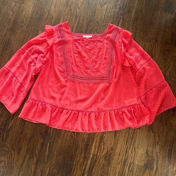 Nanette Lepore Tops - EUC - Nanette Lapore blouse in a gorgeous coral color. Lots of beautiful detail